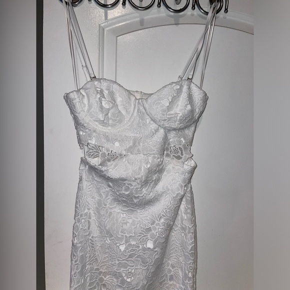 New! Amable by Mable Lace Cutout White Midi Dress 🤍 Small NWT! - Picture 5 of 11